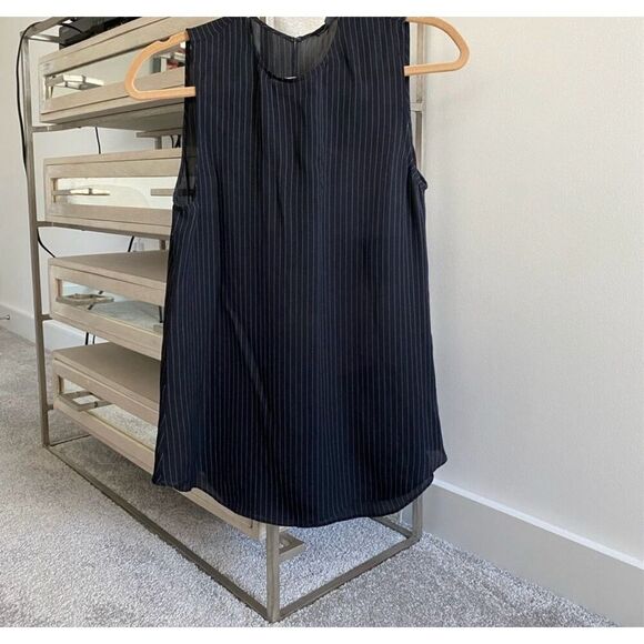 Theory NWOT ‘Brennia’ Silk Pinstripe Sheer Shell Blouse Top in Black Size Medium - Picture 3 of 8